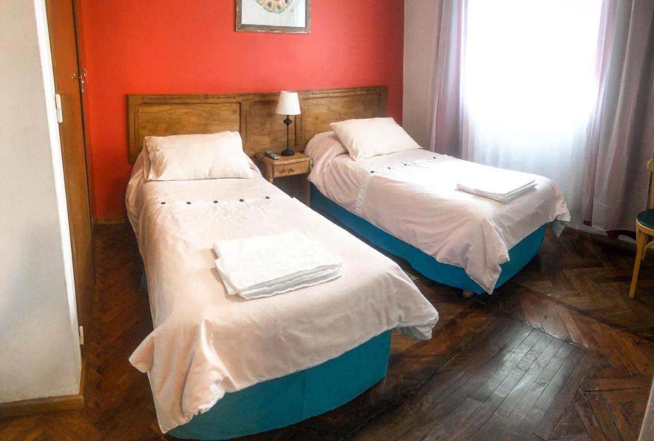 Hotel Mustapic Ushuaia Bagian luar foto